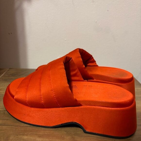 GANNI Retro Pool Platform Puffy Slide Sandals in Orange Dot Com  MSRP $325 - Picture 6 of 10